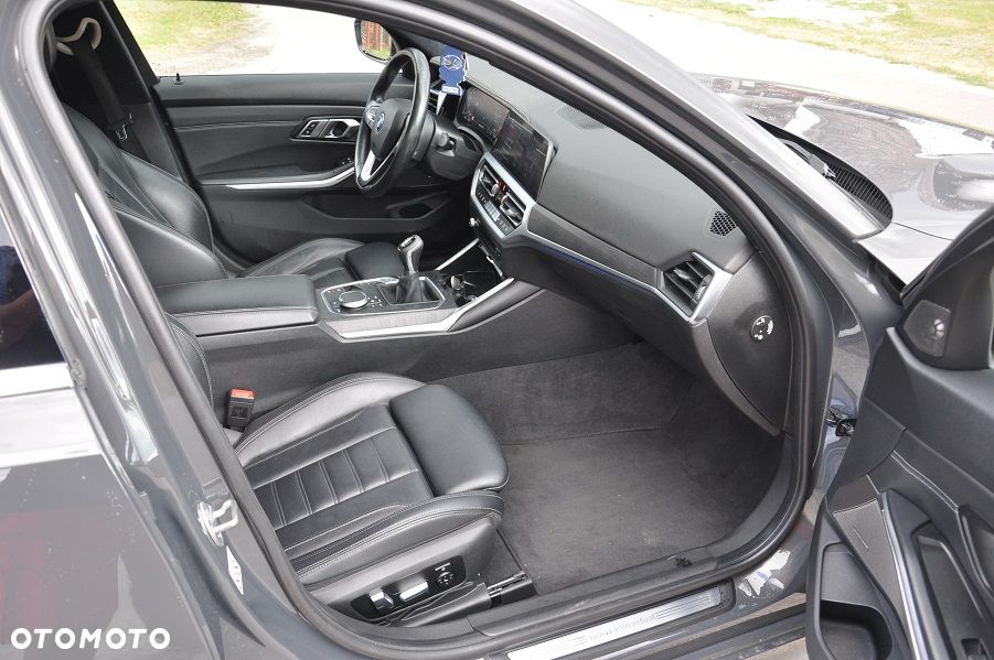 BMW Seria 3 320d Luxury Line - 11