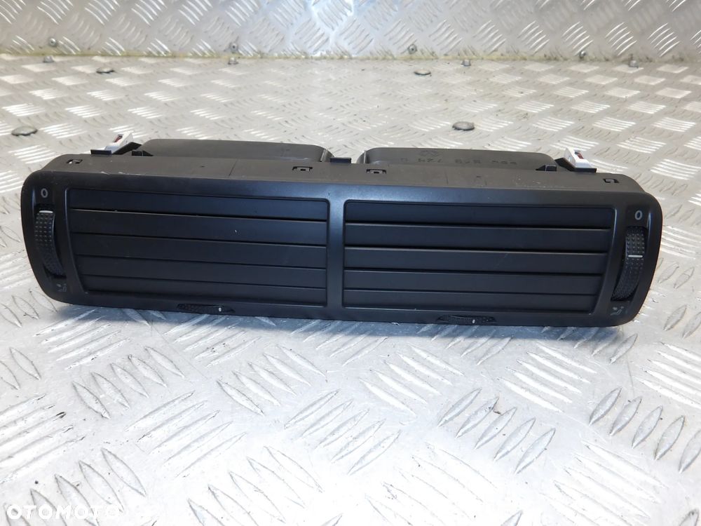 PASSAT B5 FL SEDAN 2.5 TDI 4MOTION KRATKA NAWIEWU ŚRODKOWA 3B0819728D