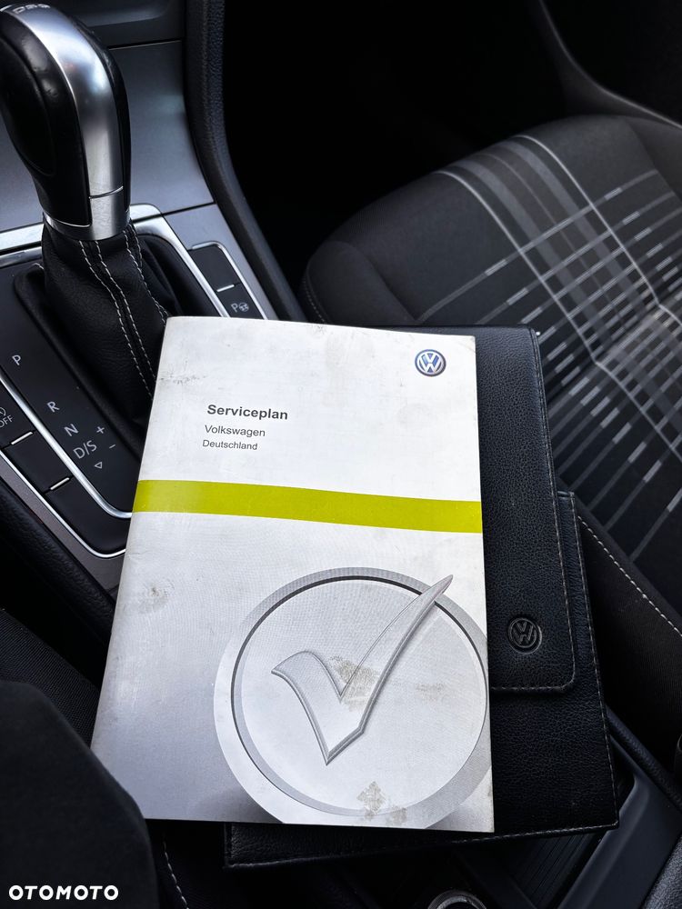 Volkswagen Golf 1.6 TDI BlueMotion Technology DSG Lounge - 16
