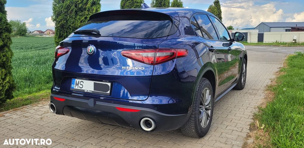 Alfa Romeo Stelvio - 2