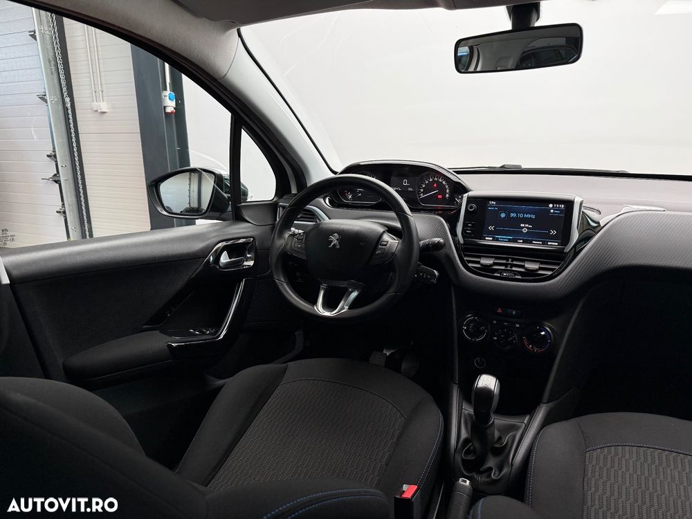 Peugeot 208 PureTech 82 Style - 27