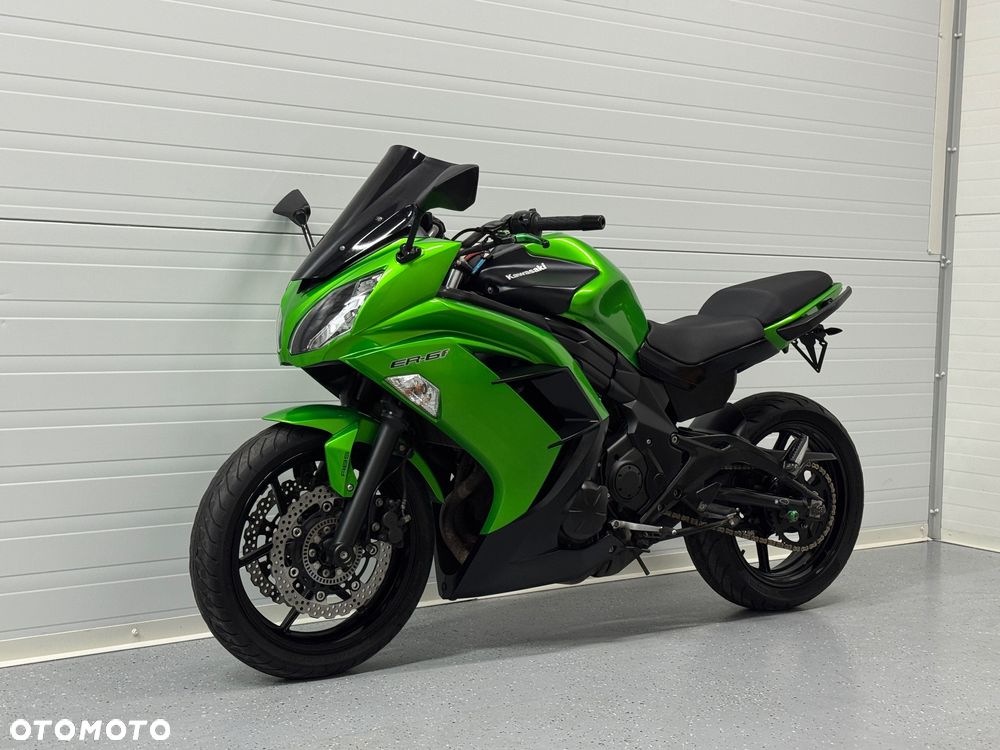 Kawasaki ER - 12