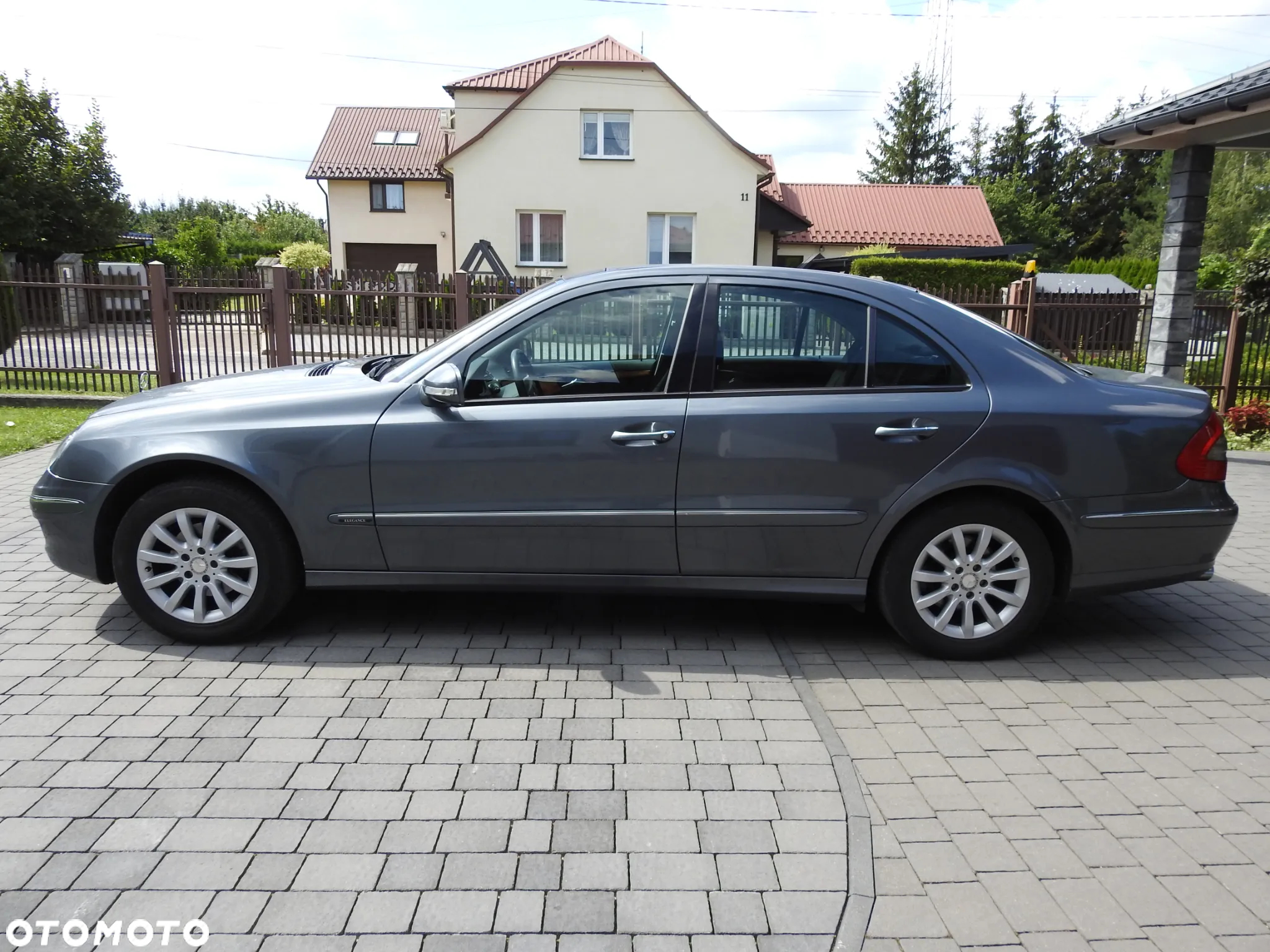 Mercedes-Benz Klasa E - 31