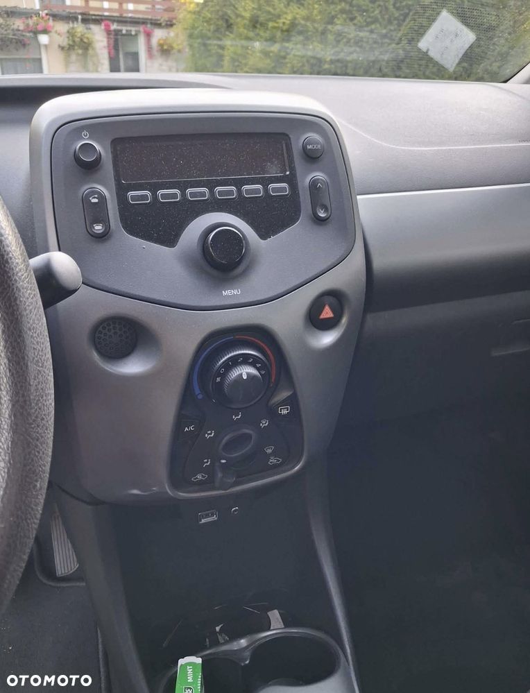 Toyota Aygo x-play - 10