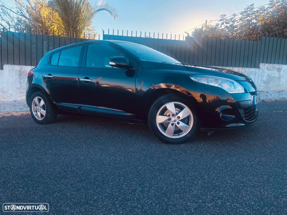 Renault Mégane 1.5 dCi Dynamique CO2 Champion - 4