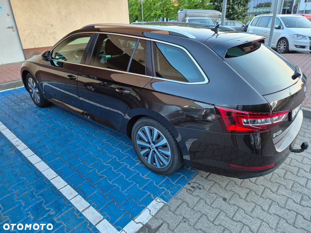 Skoda Superb 1.6 TDI Ambition - 6