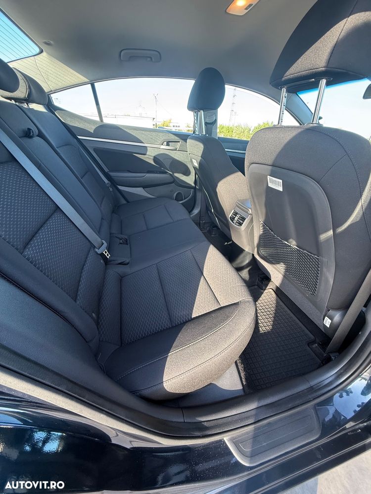 Hyundai Elantra 1.6 MPi Aut. Exclusive - 17