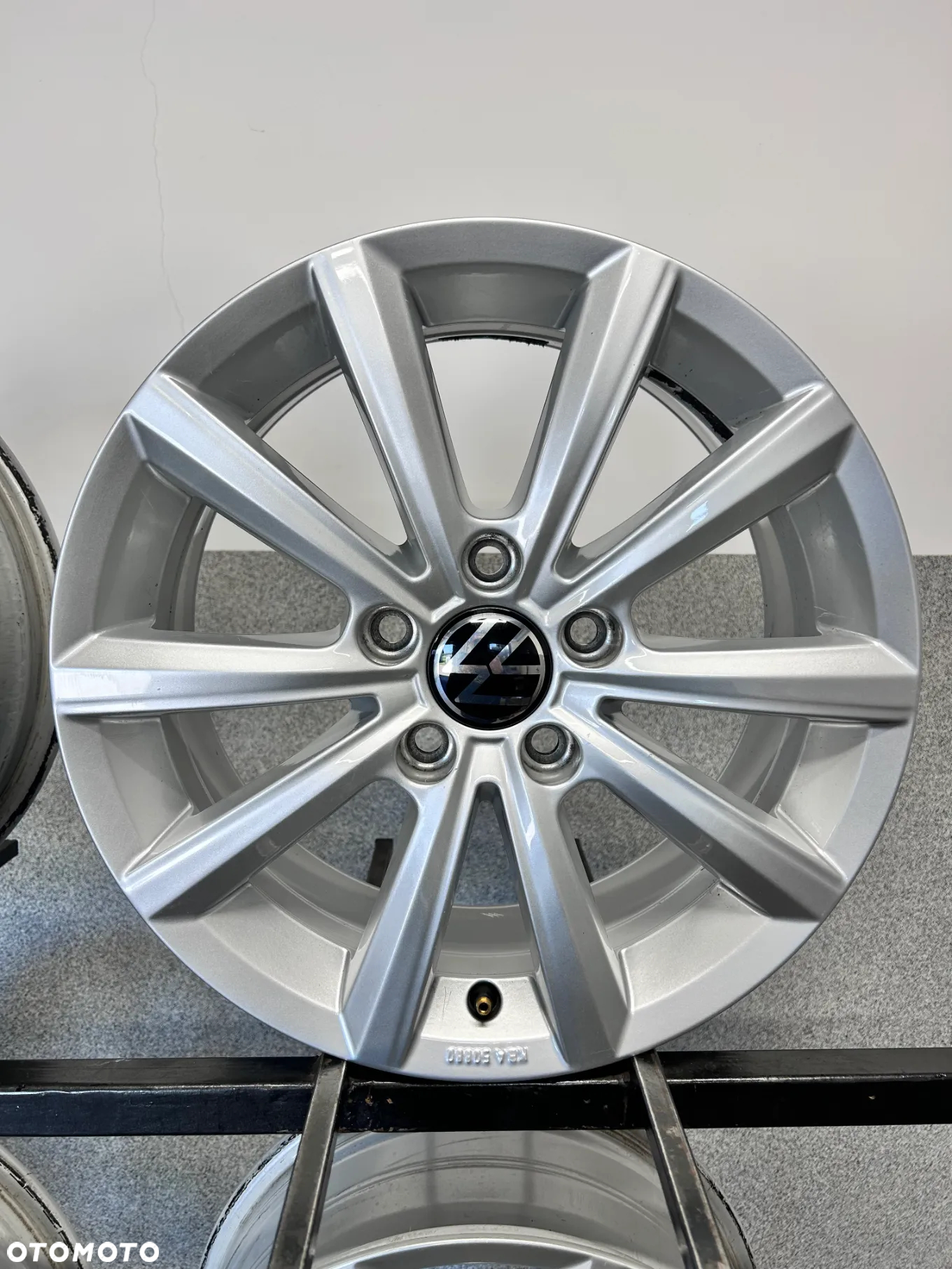 4 FELGI ALU. VW PASSAT B6,B7,B8,GOLF 5,6,7,TOURAN,CADDY 16'' 6,5J ET42 - 5