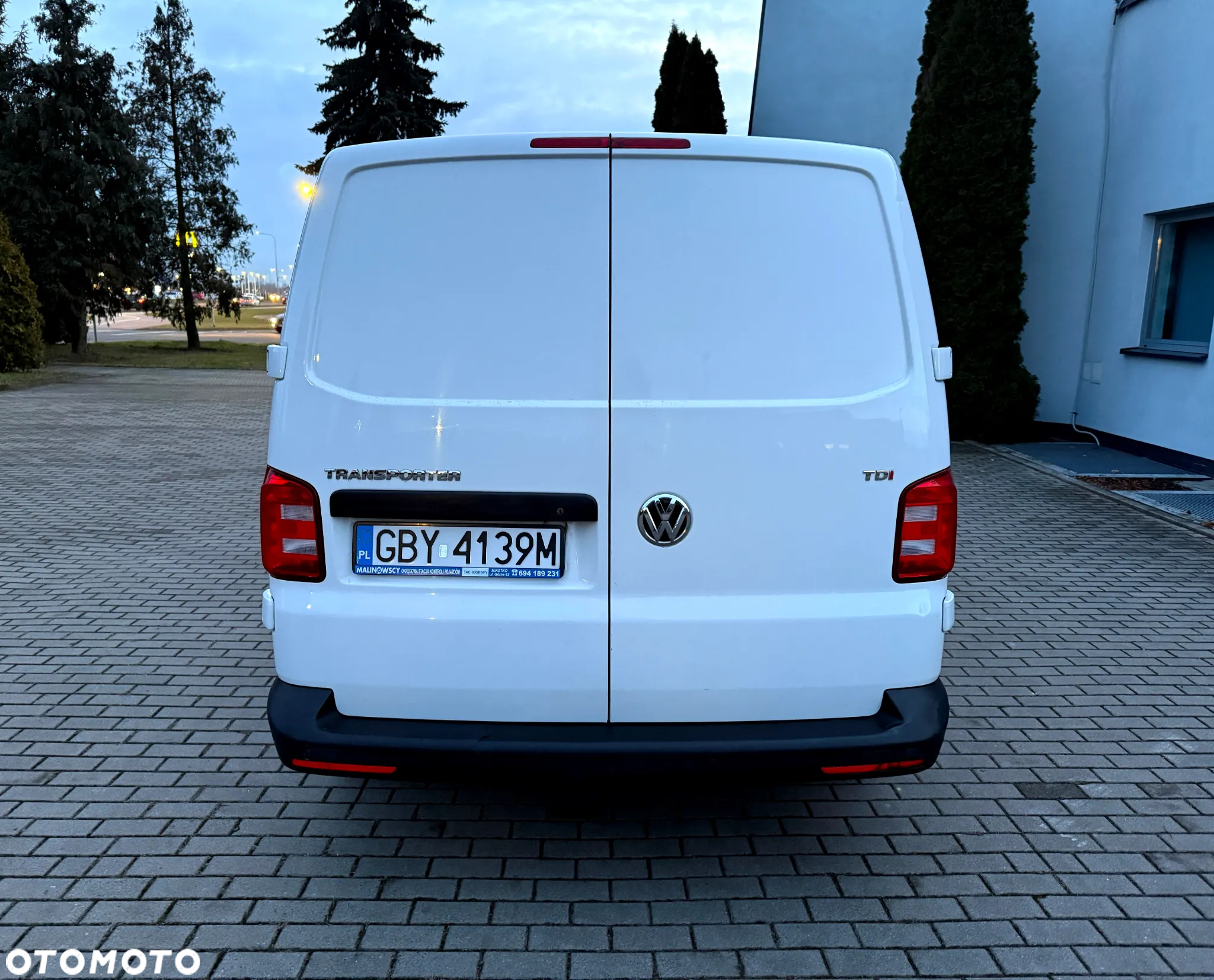 Volkswagen Transporter - 12
