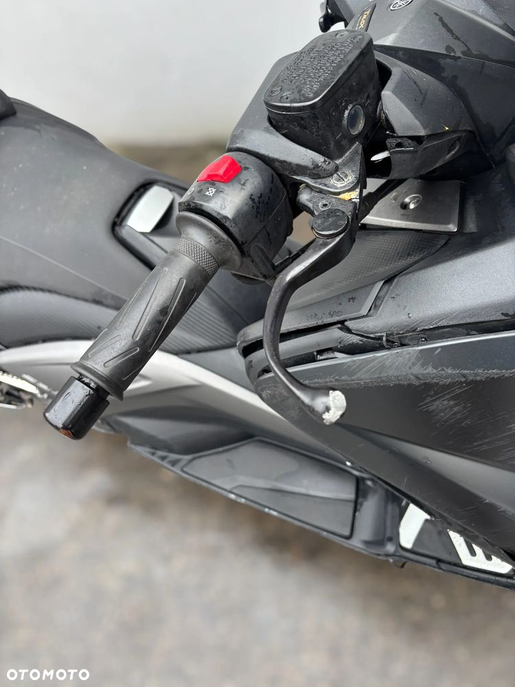 Yamaha Tmax - 11