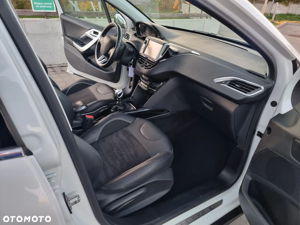 Peugeot 2008 BlueHDi FAP 120 STOP & START Crossway - 35