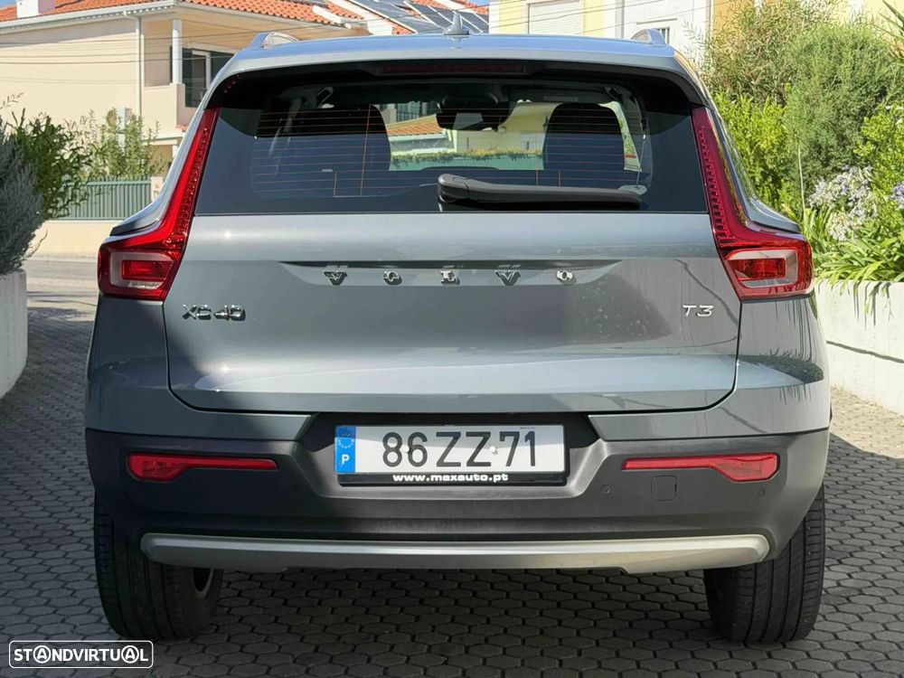 Volvo XC 40 1.5 T3 Momentum Plus Geartronic - 25