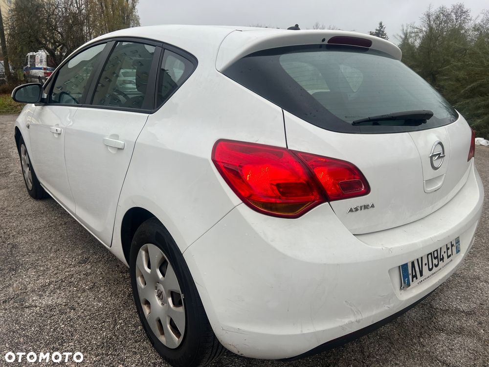 Opel Astra - 4