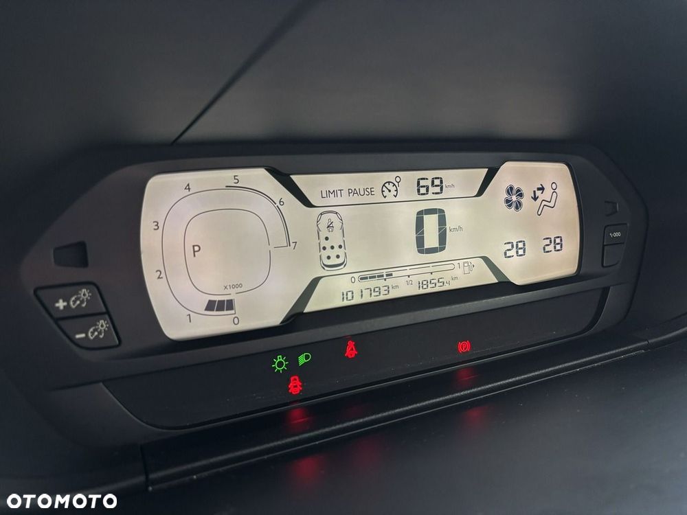 Citroën C4 Grand Picasso - 13
