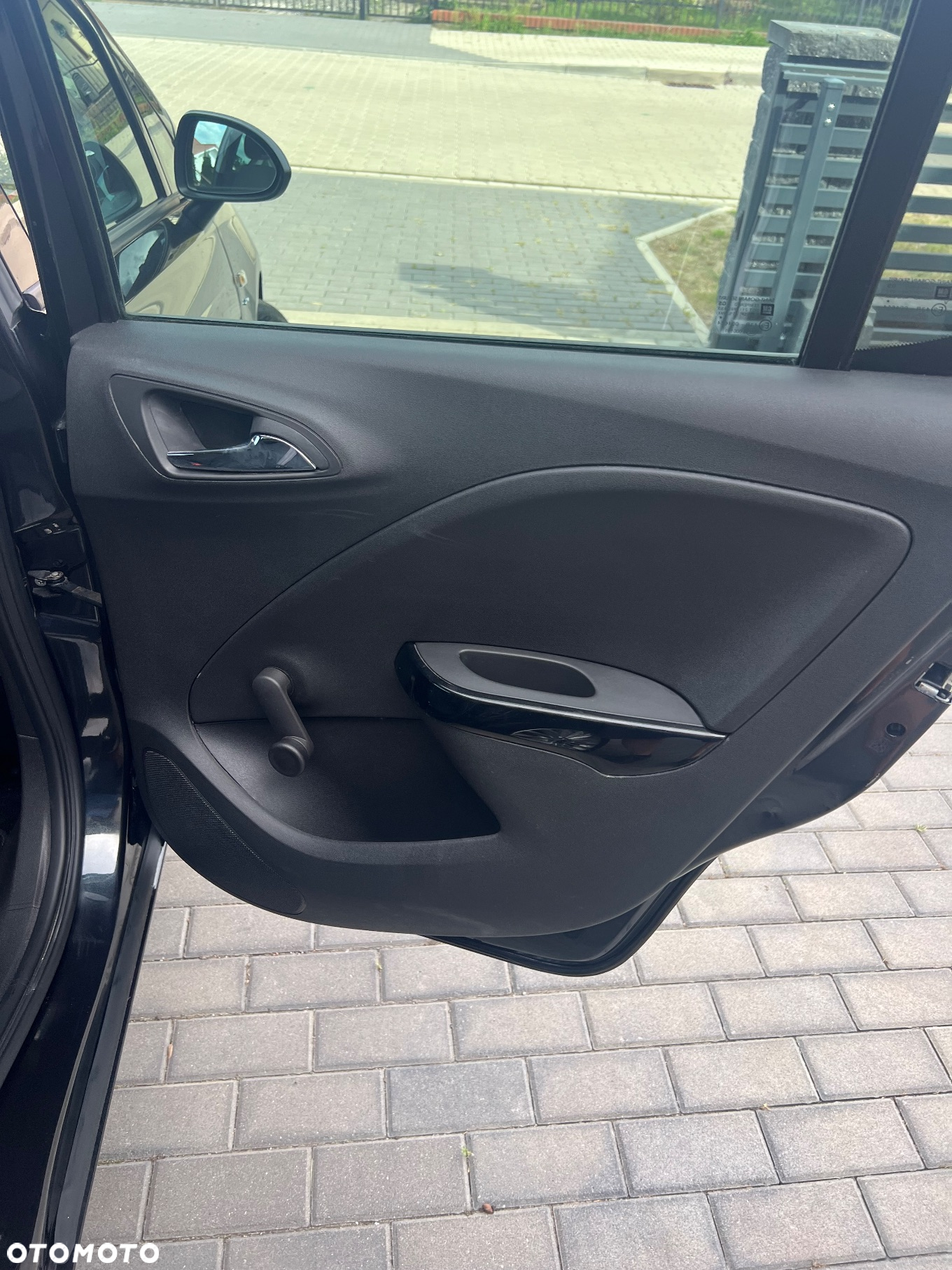 Opel Corsa 1.4 16V Cosmo - 31