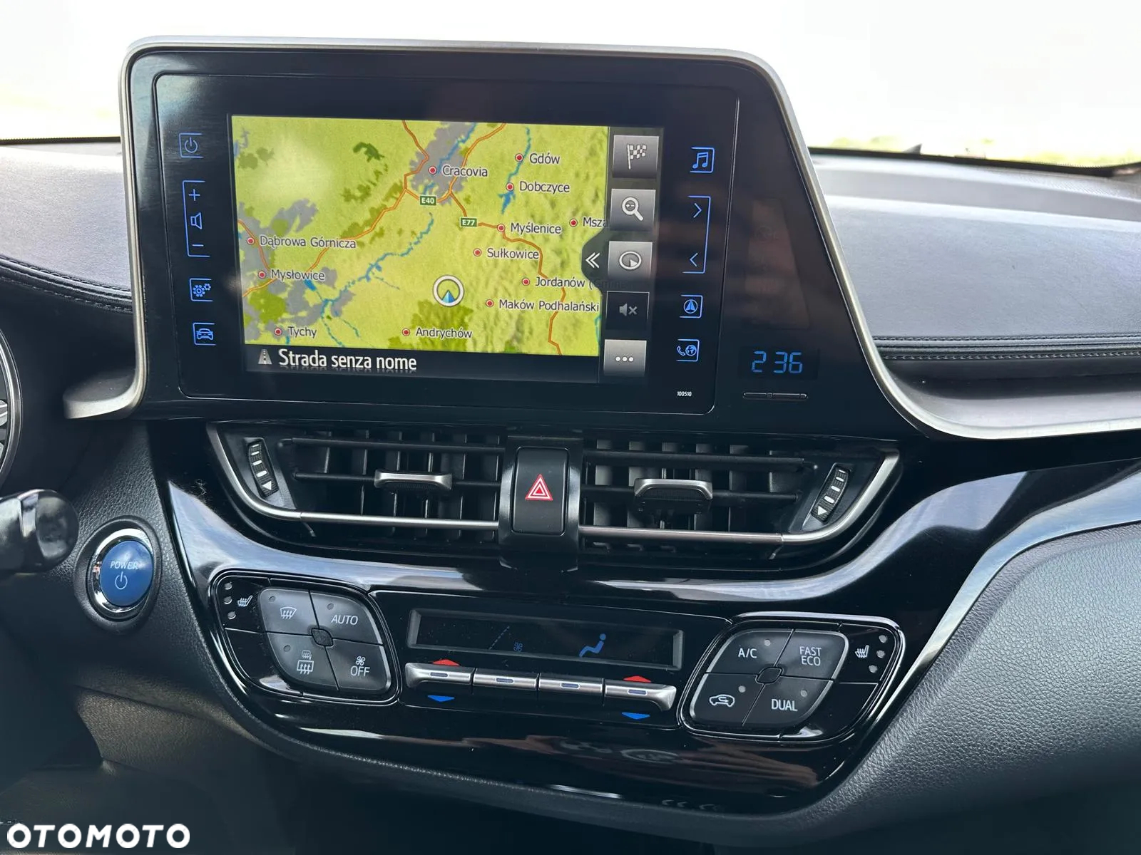 Toyota C-HR Hybrid Business-Edition - 14
