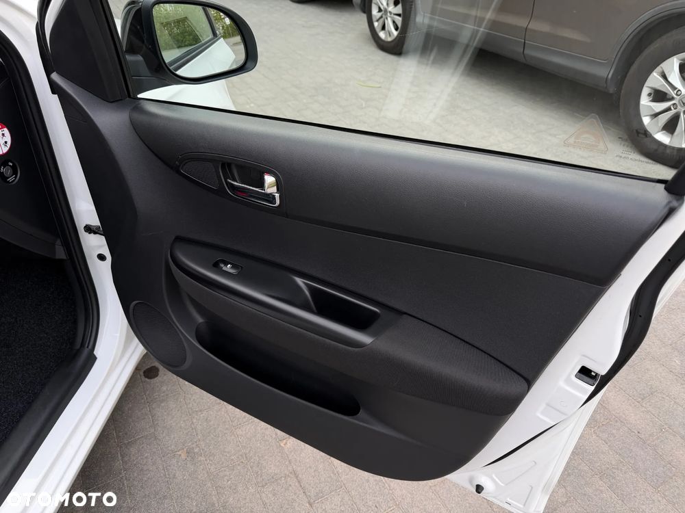 Hyundai i20 1.25 Wersja Jubileuszowa - 19