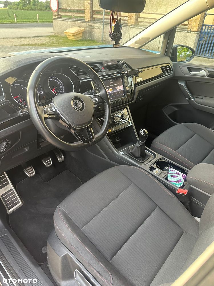 Volkswagen Touran 2.0 TDI SCR (BlueMotion Technology) SOUND - 9