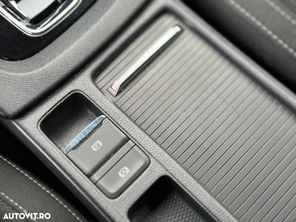 Skoda Octavia 2.0 TDI DSG Sportline - 16