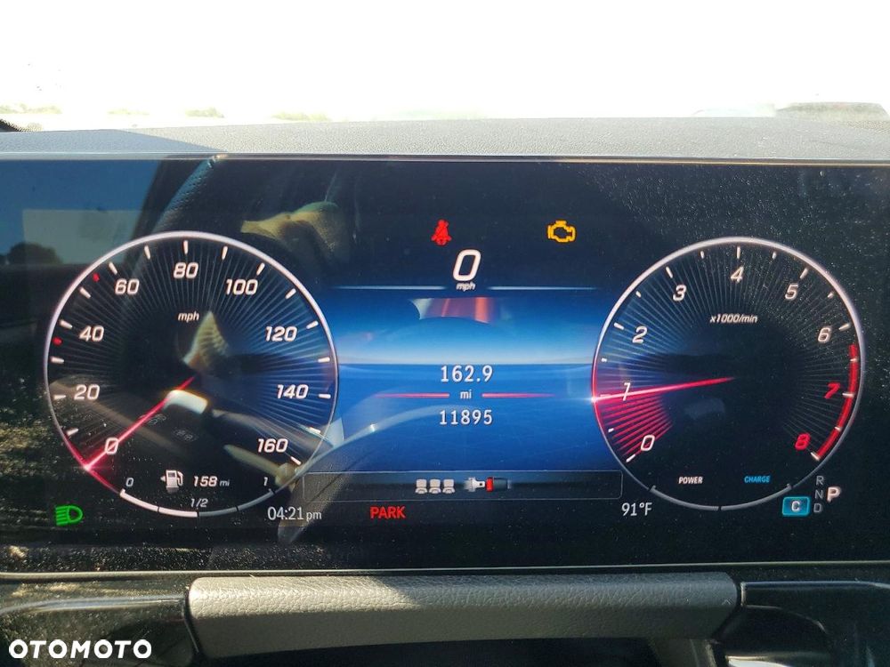 Mercedes-Benz GLA 250 4-Matic - 11