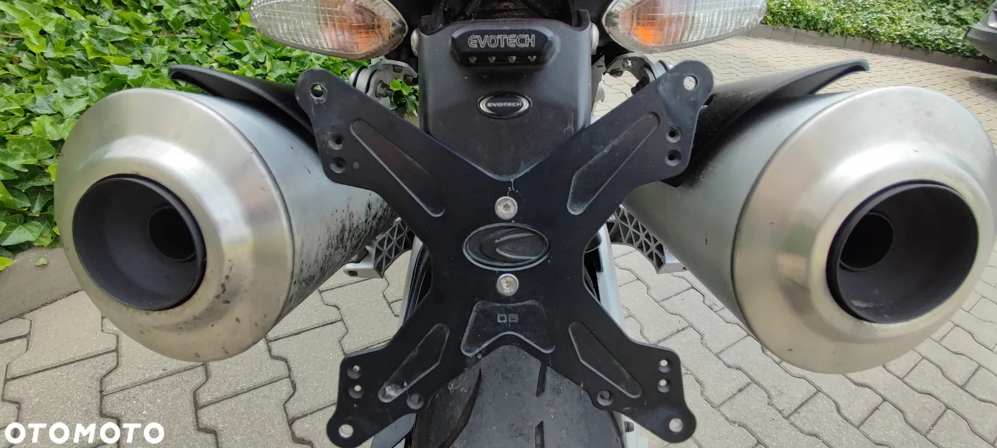 Ducati Monster - 18