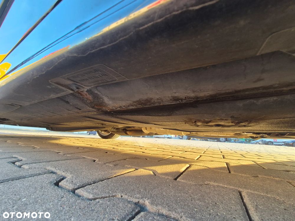 BMW Seria 3 320i - 15