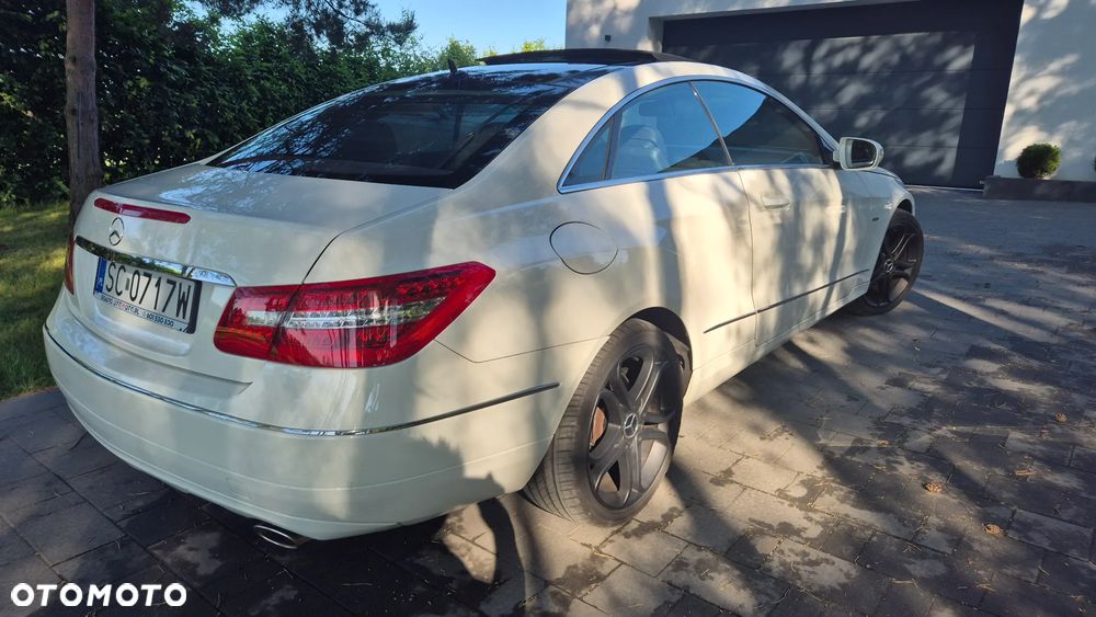 Mercedes-Benz Klasa E 350 CDI BlueEff - 4