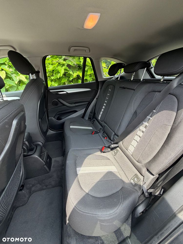 BMW X1 xDrive18d - 6