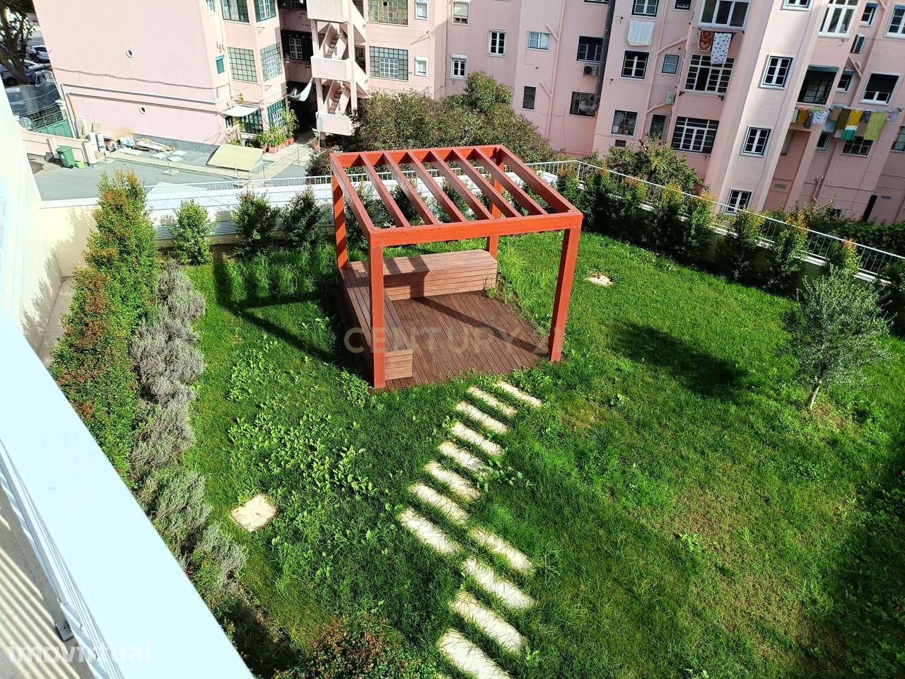 Excelente Apartamento T2 bastante Central no Areeiro com Jardim Privat - Grande imagem: 3/24