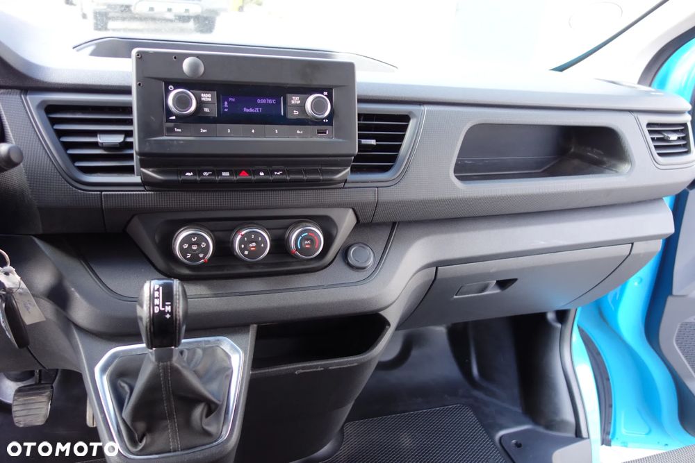 Renault Trafic Automat 2.0 DCI 150 KM Long Klima Kamera - 20