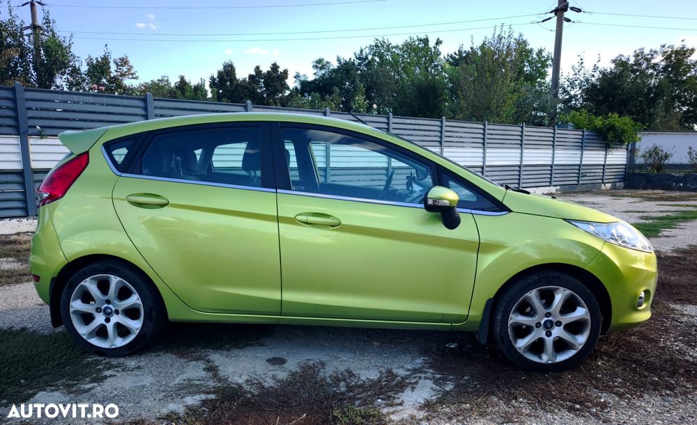 Ford Fiesta 2010 photo 4