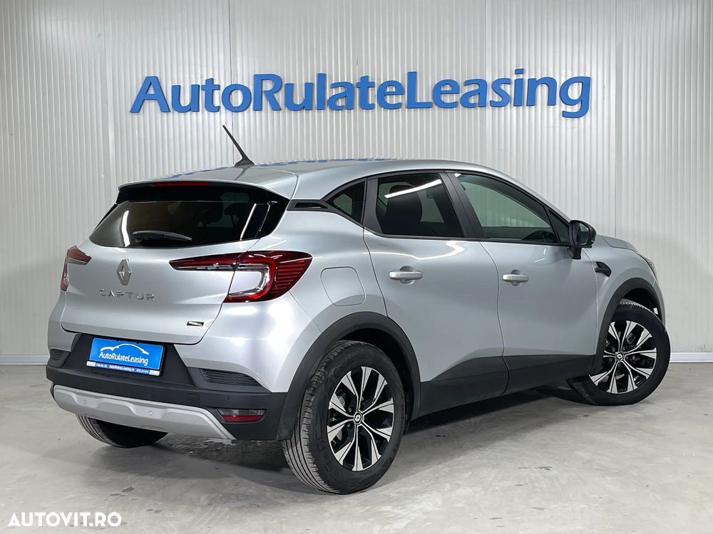 Renault Captur 2023 photo 3