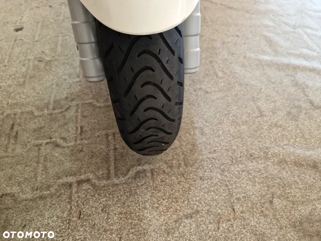 Piaggio X10 - 33