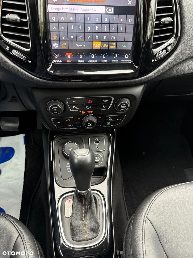 Jeep Compass - 35