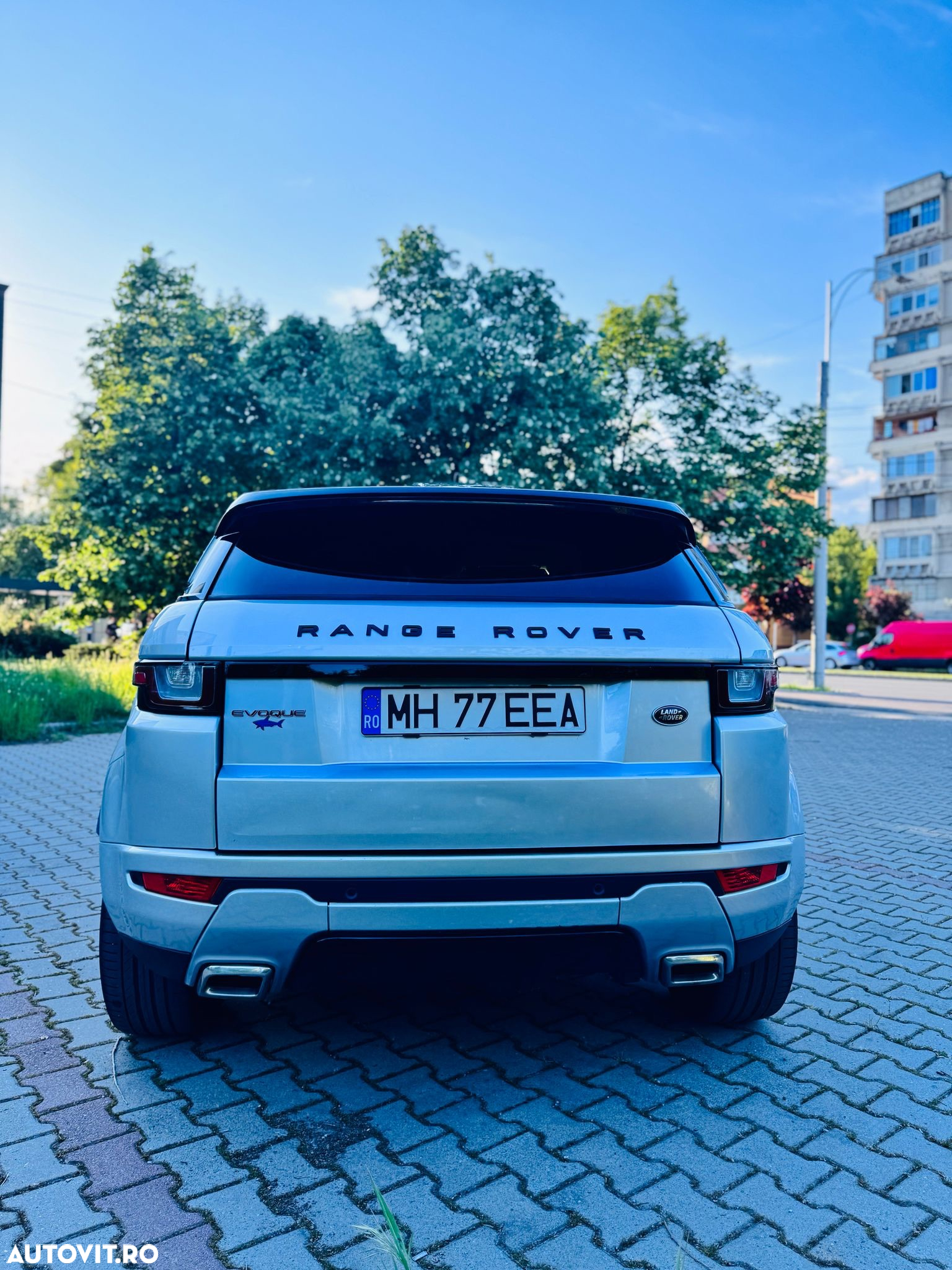 Land Rover Range Rover Evoque 2.0 D180 R-Dynamic - 4