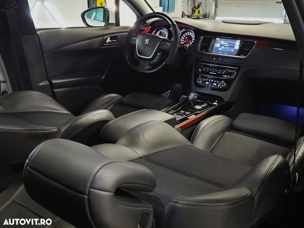 Peugeot 508 RXH Hybrid4 - 24