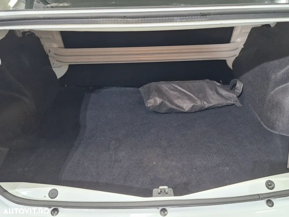 Dacia Logan 0.9 TCe SL PLUS - 4