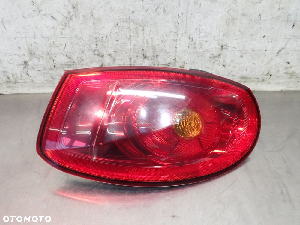 LAMPA LEWA TYLNA FIAT BRAVO II - 1
