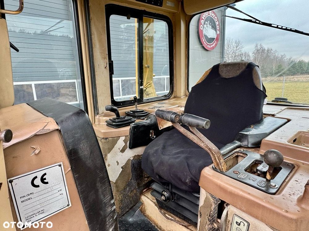 Caterpillar D6M LGP - 9