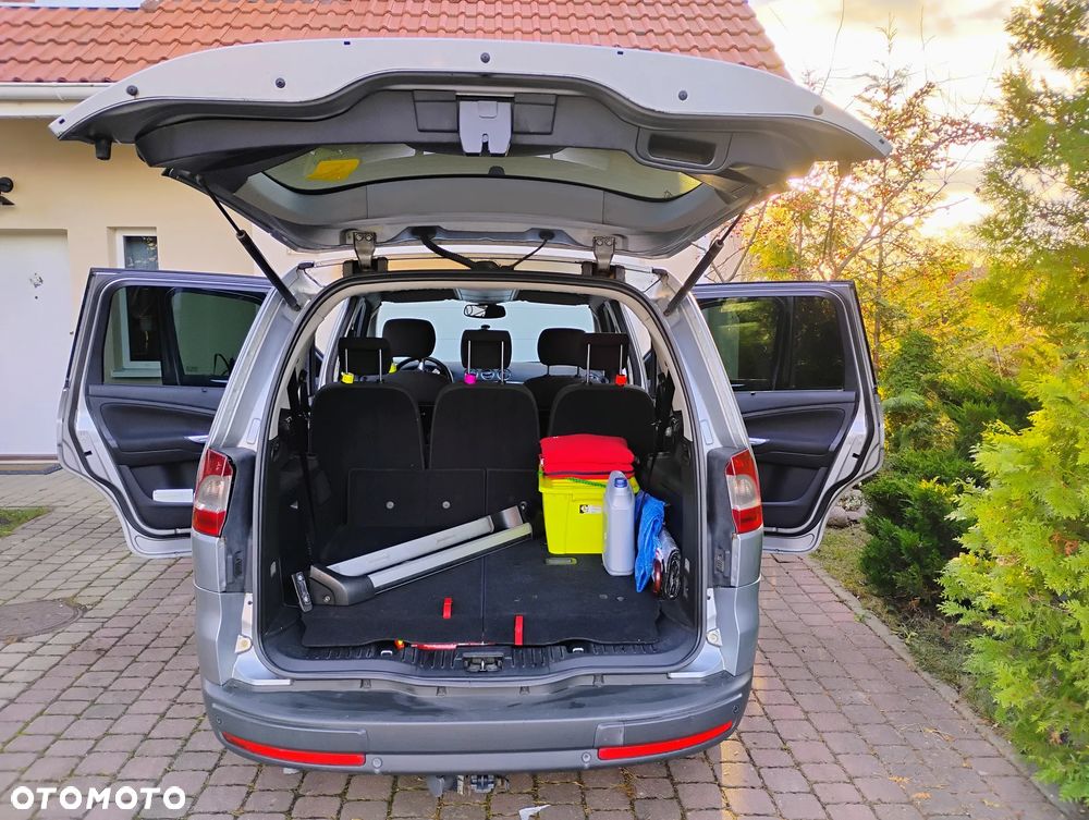 Ford Galaxy - 4