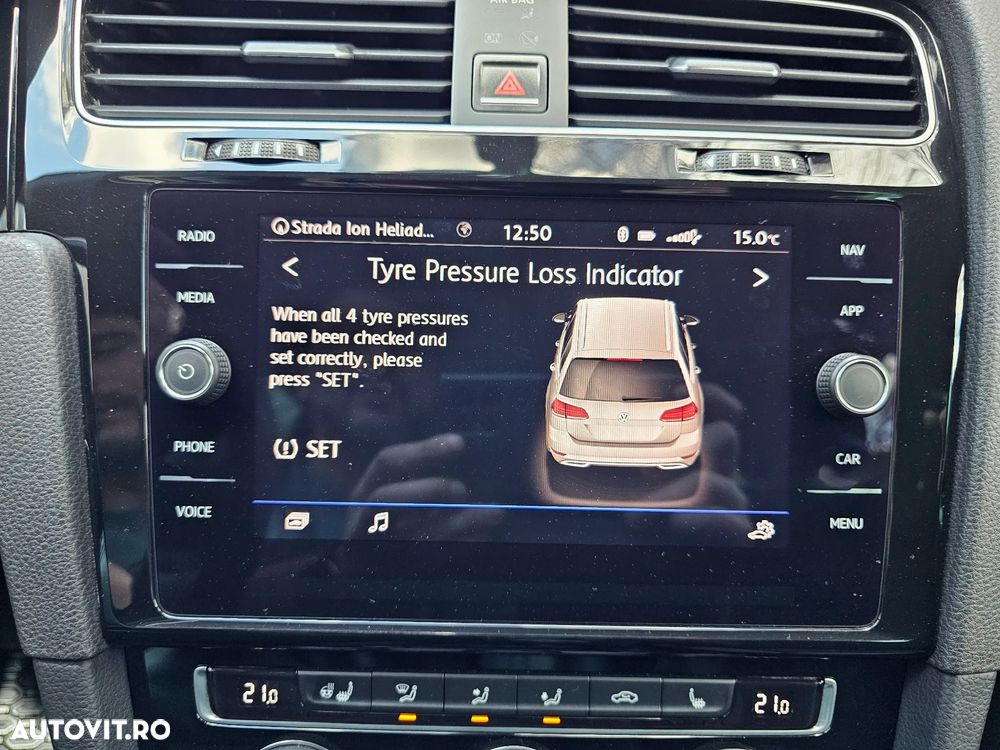 Volkswagen Golf - 25