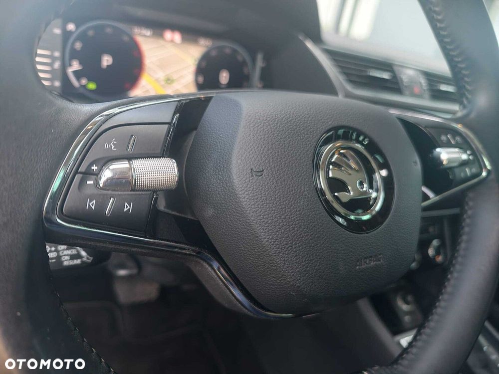 Skoda Superb 2.0 TDI SCR Style DSG - 13