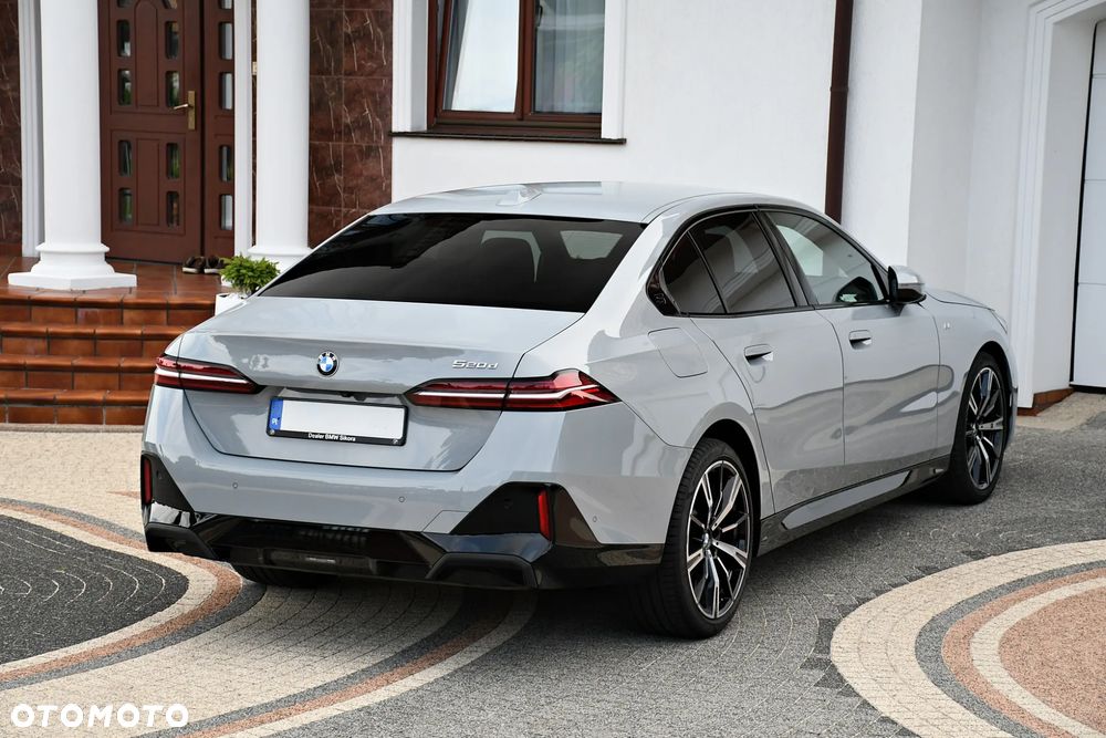 BMW Seria 5 520d mHEV M Sport - 11
