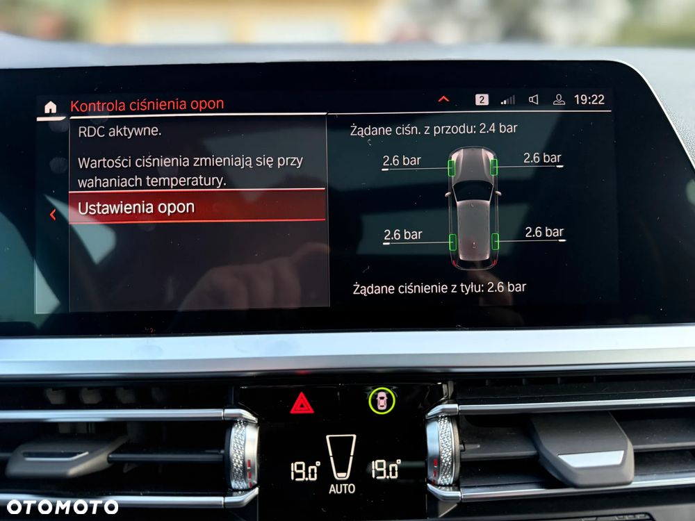 BMW Seria 3 320d xDrive Luxury Line sport - 33