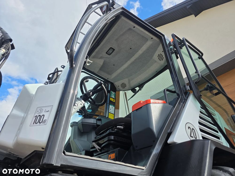 Bobcat Bobcat Ładowarka kołowa Bobcat L 85 jak nowa sprowadzona z Niemiec zadbana łyżka widły serwisowana Cat kamera - 16