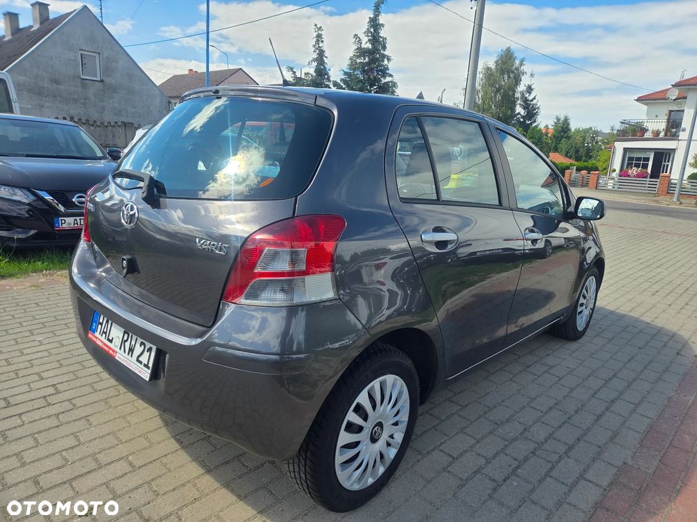 Toyota Yaris - 6
