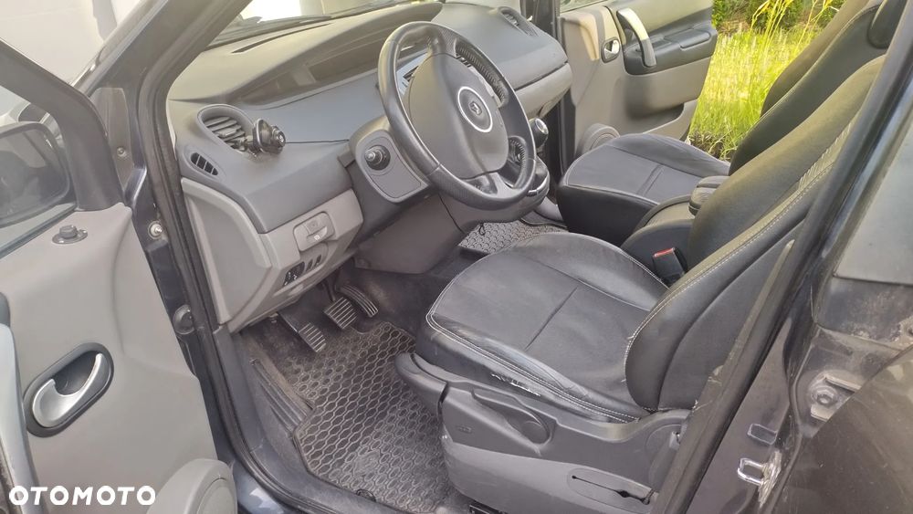 Renault Scenic - 16