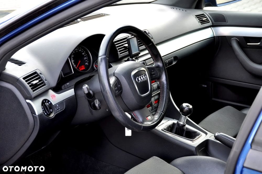 Audi A4 Avant - 27