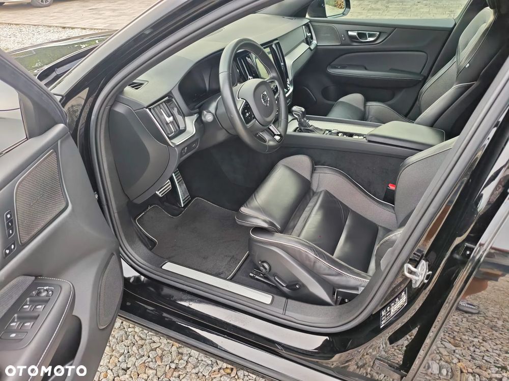 Volvo V60 T4 Geartronic R-Design - 9