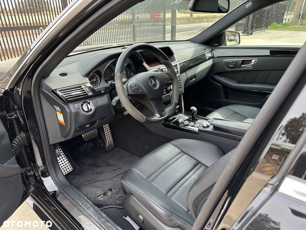 Mercedes-Benz Klasa E 63 AMG AMG Speedshift 7G-MCT - 3